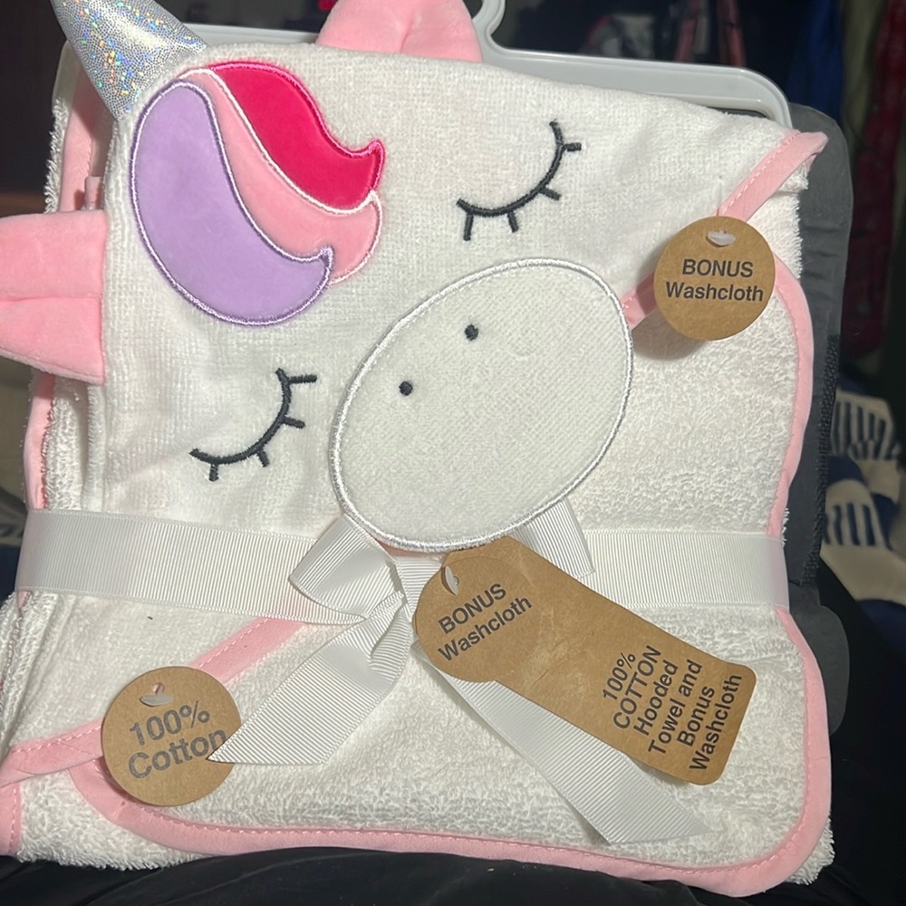 Unicorn Hooded Towel & Washcloth Set for Newborns, Infants, Toddlers 3-24 Months